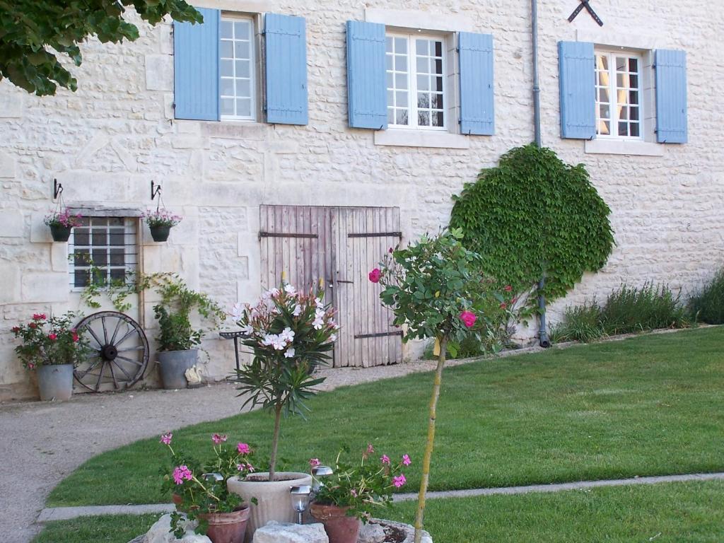 Hotel Le Four A Pain Saint-Jean-dʼAngély Exteriér fotografie